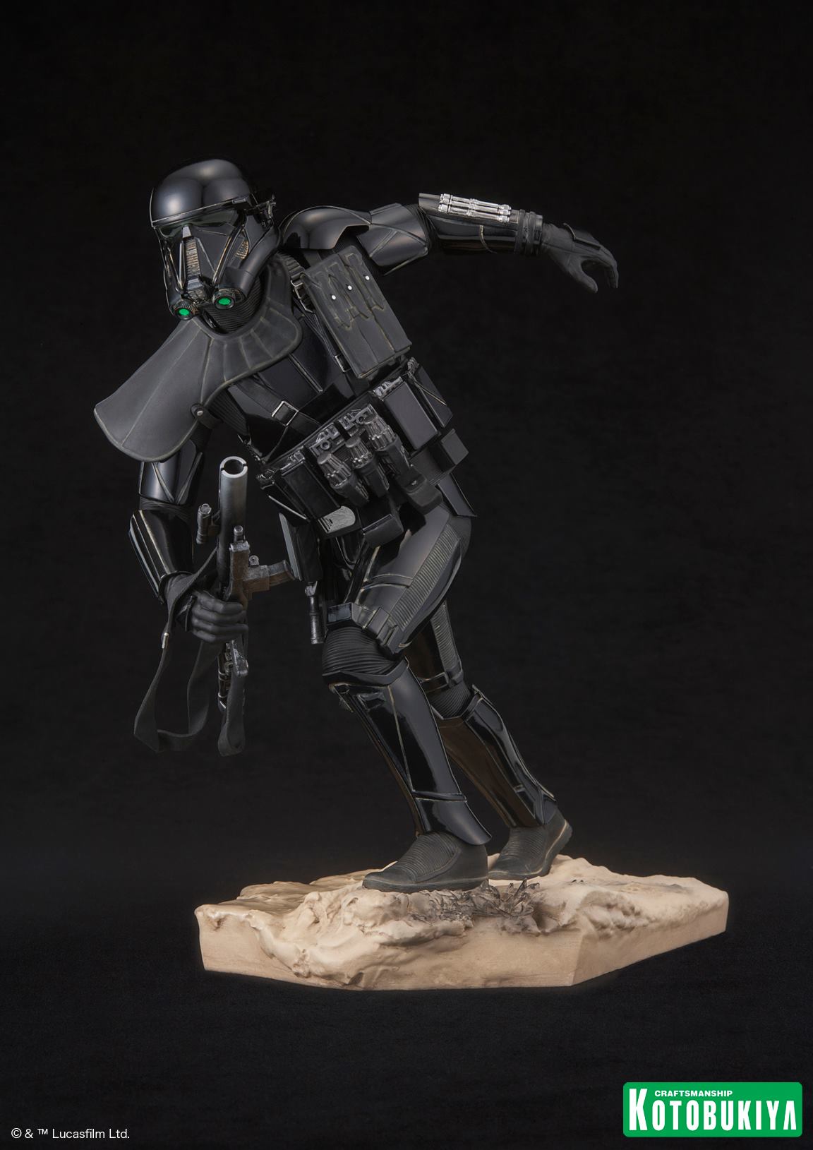 Rogue-One-Death-Trooper-ARTFX-Statue-002.jpg