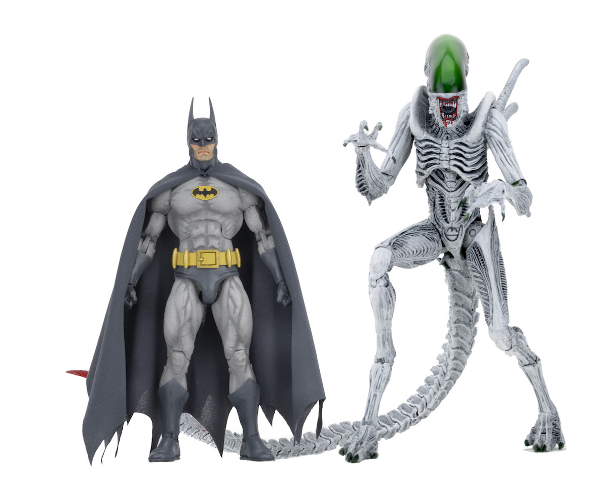 NECA-Batman-vs-Joker-Alien-003.jpg