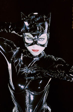 290px-Catwoman_Michelle_Pfeiffer.jpg