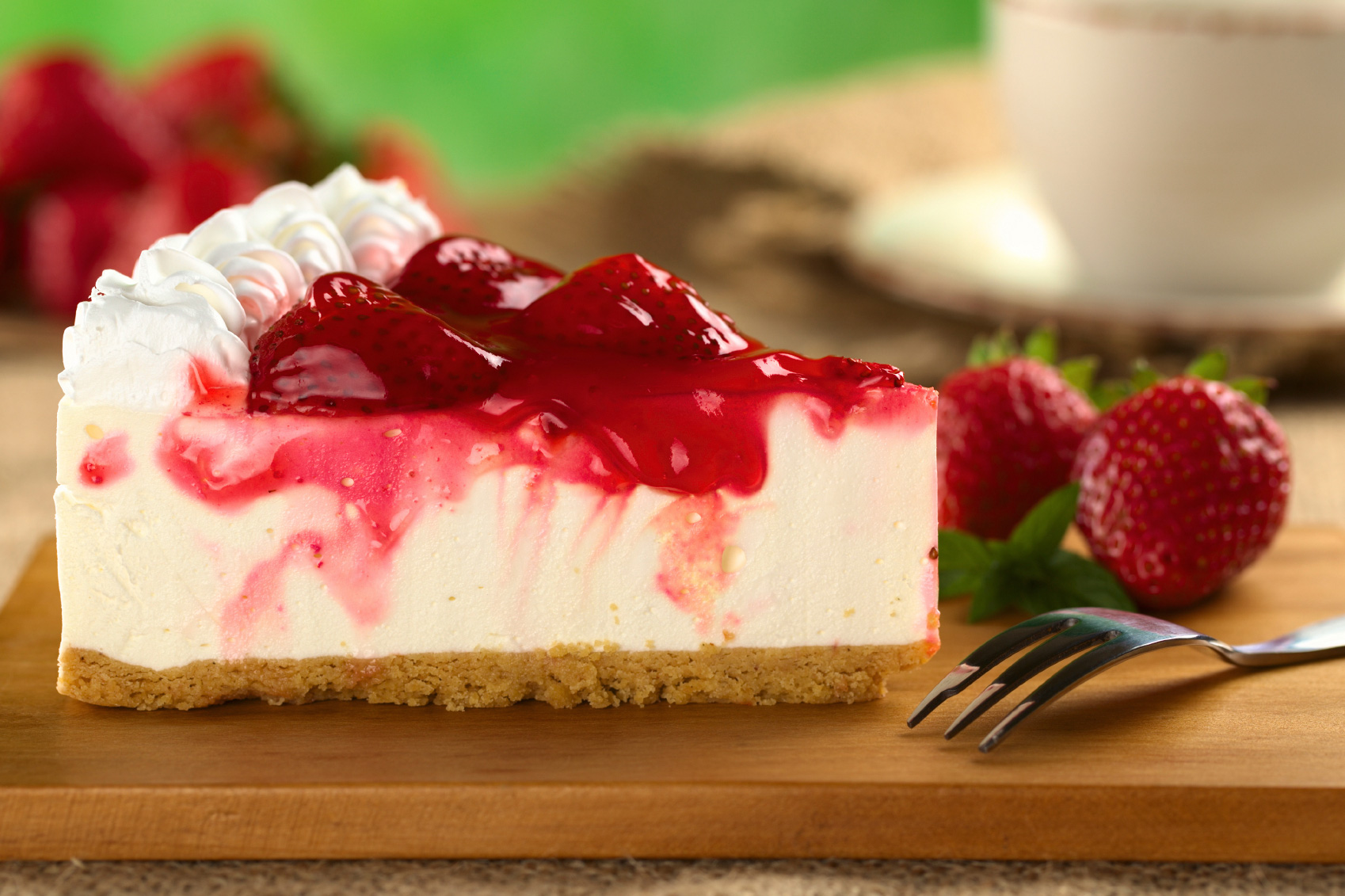 Strawberry-Cheesecake-with-Strawberry-Syrup.jpg
