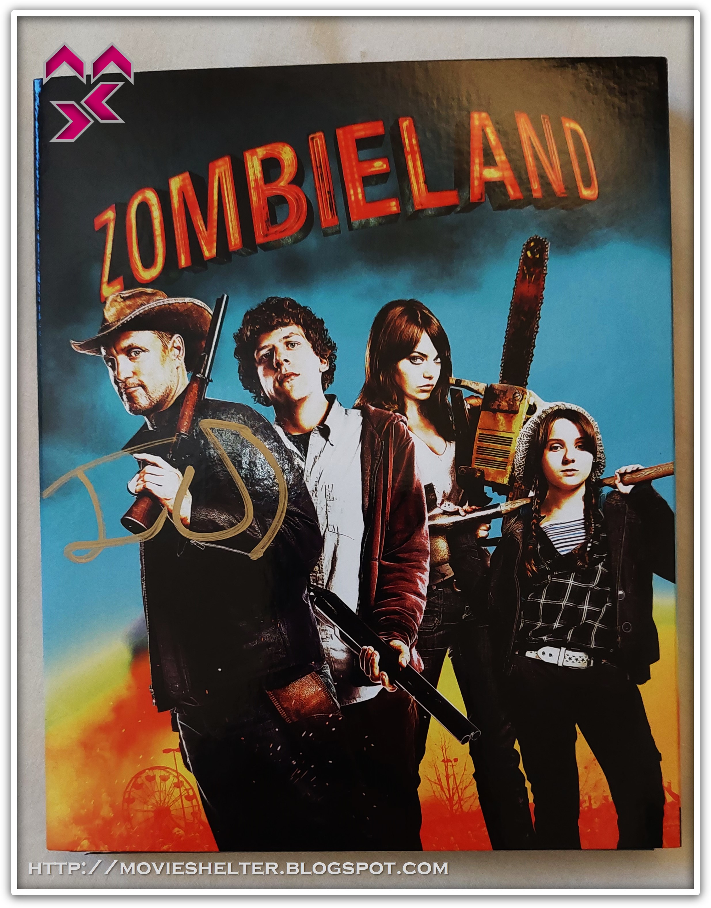 Zombieland_Mondo-Con_HDN_Exclusive_UV_Light_Slip_signed_Jesse_Eisenberg_01.jpg