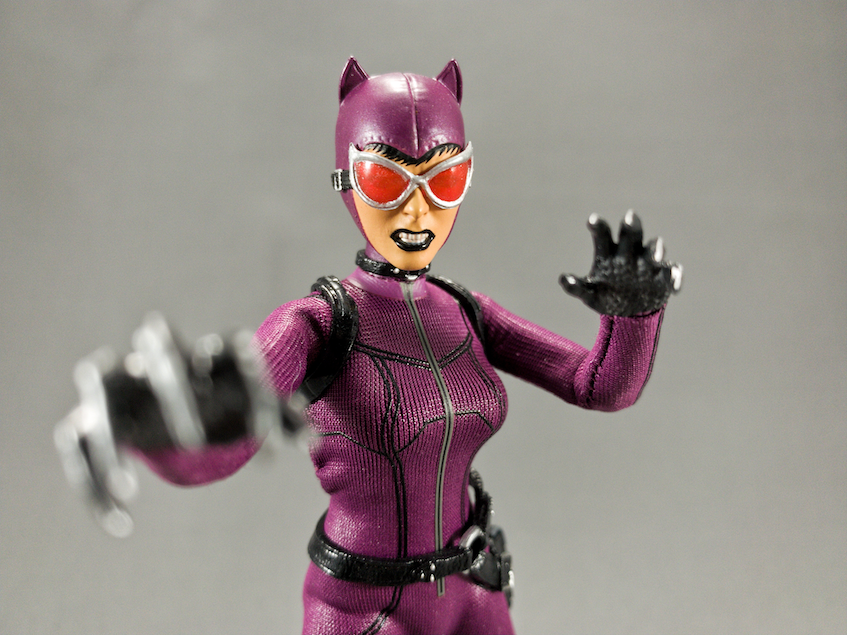 A review of Mezco's Catwoman - Purple Suit Variant figure from
