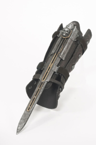 assassin's creed black flag hidden blade toy