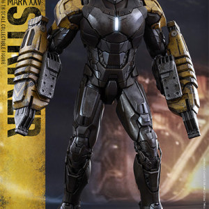 hot toys iron man striker