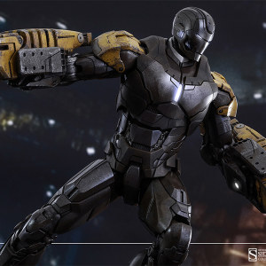 hot toys iron man striker