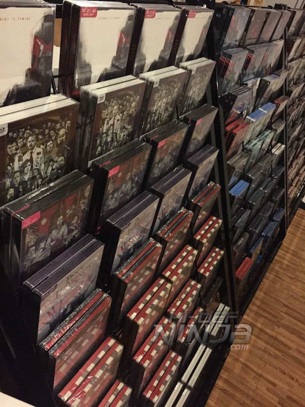 mondo-con-floor-images-02.png
