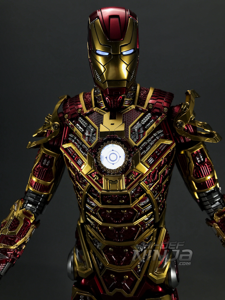 hot toys bones